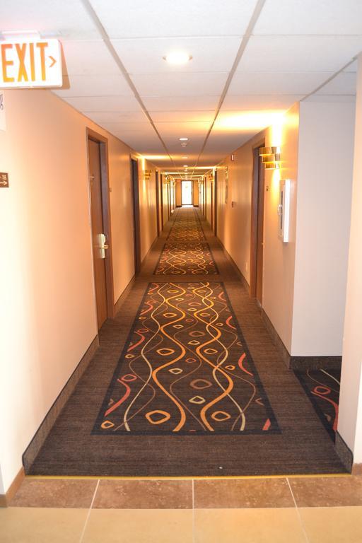 Sky Lodge Inn & Suites - Delavan Zewnętrze zdjęcie
