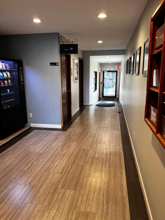 Sky Lodge Inn & Suites - Delavan Zewnętrze zdjęcie