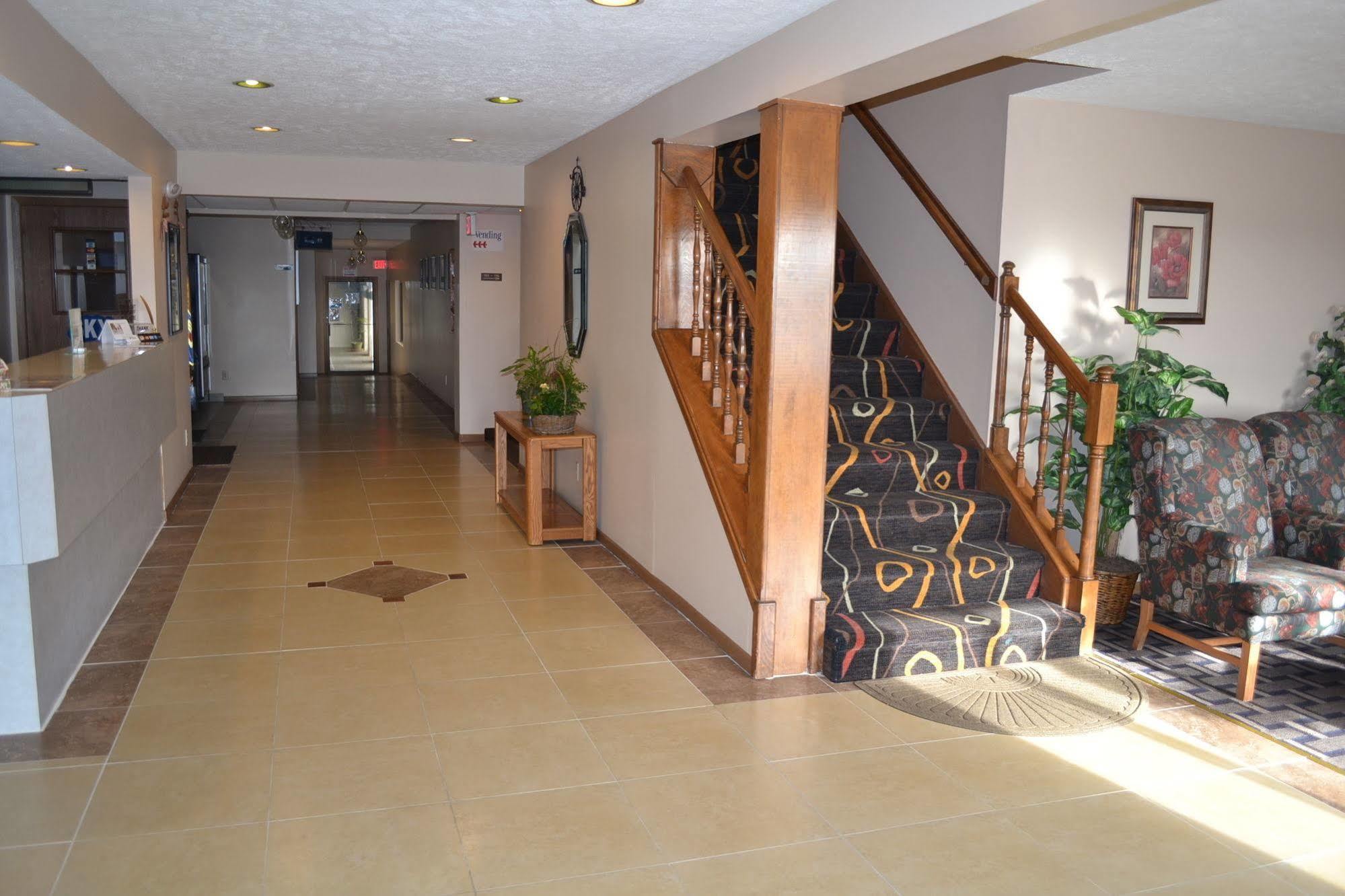 Sky Lodge Inn & Suites - Delavan Zewnętrze zdjęcie