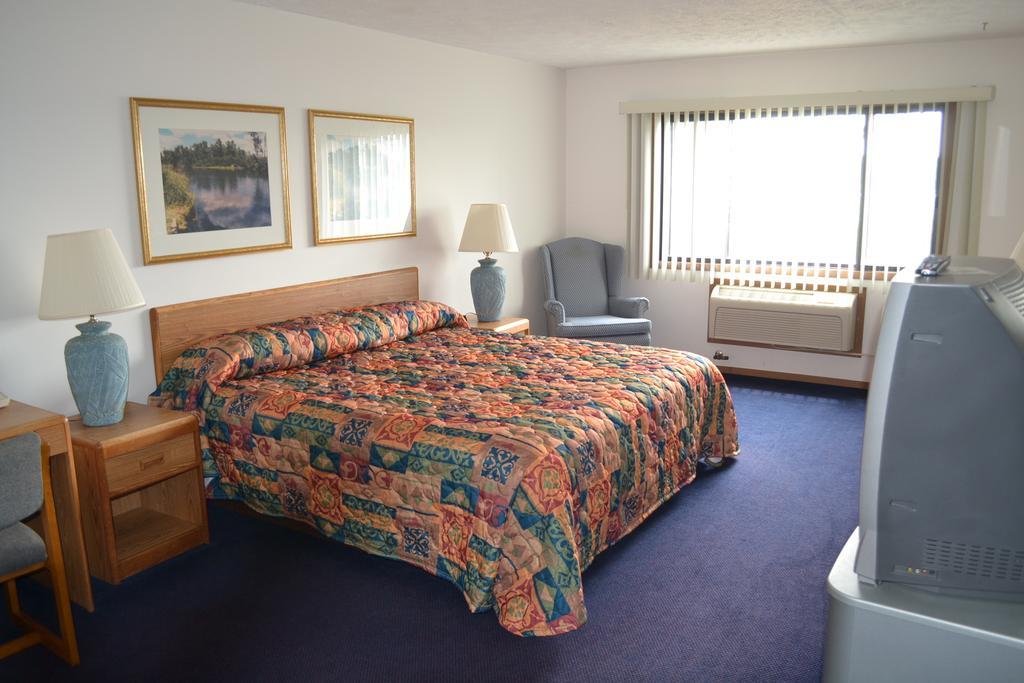 Sky Lodge Inn & Suites - Delavan Zewnętrze zdjęcie